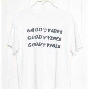 Brandy Melville good vibes tee